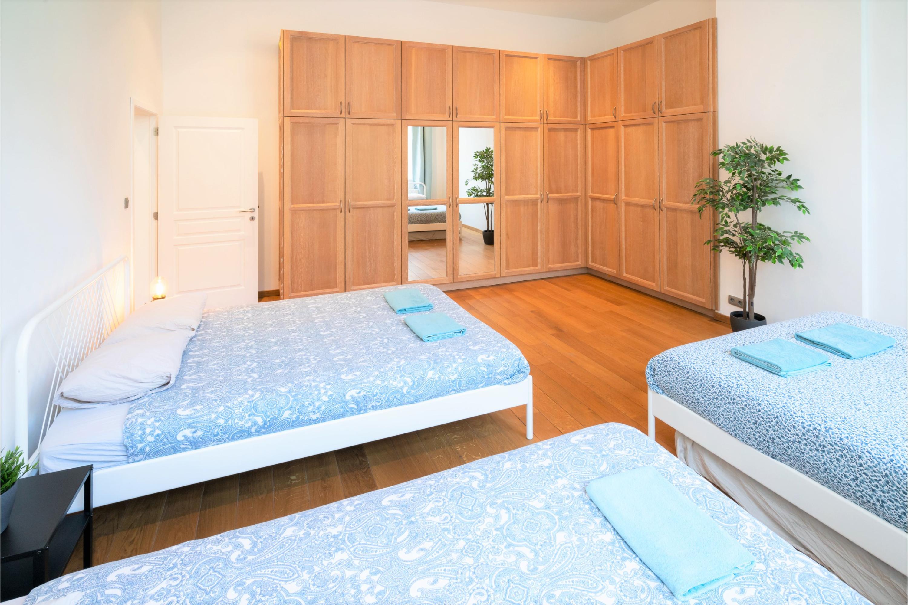 3 Bedroom Cosy Apartment - Tap to explore photos