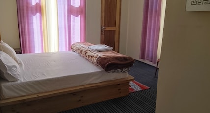NYINGJE HOME STAY Room Type - Bedroom 2