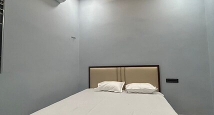 TASTY POINT Room Type - Deluxe Room with Air Conditioning