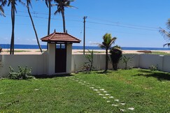 Poovar - Seaview Rooms and Boating - Family Only