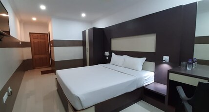 Hotel JS Grand Residency Room Type - Deluxe AC Room
