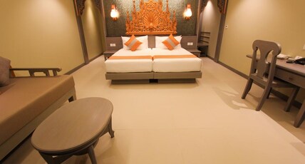 Maikhao Palm Beach Resort Room Type - Deluxe Seaview with Bathtub and Balcony