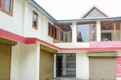 Tani Jubbar Heights | Hill-view Homestay