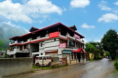 Himalaya Tourist Bhuntar