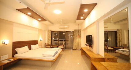 Damodar Dham Room Type - Suite A/C Room