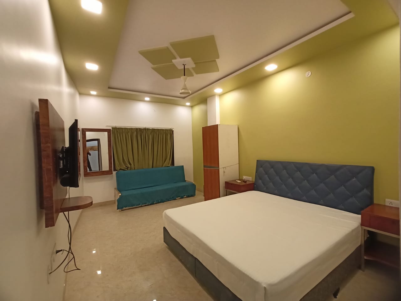 HOTEL MAHESHWAR DARSHAN - Tap to explore photos
