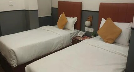 FabHotel Bob's Room Type - Suite Room