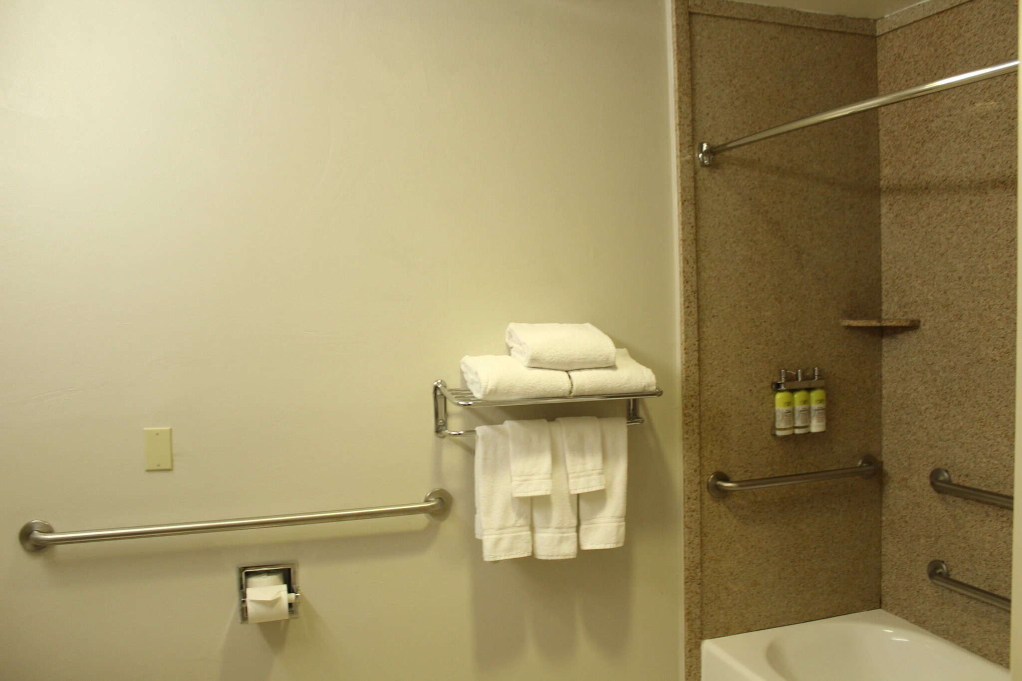Holiday Inn Express & Suites TUCSON - Tap to explore photos