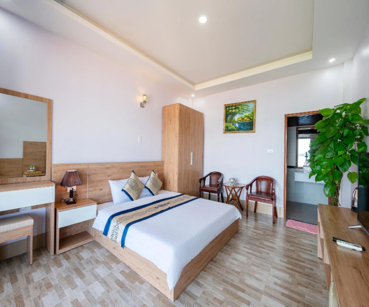 Mai Phuong Resort Phu Quoc - Tap to explore photos