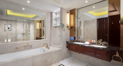 Crowne Plaza Deqing Room Type - 1 King Bed 1 Bedroom Suite High Floor