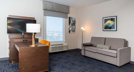 Hampton Inn & Suites by Hilton Houston Sugar Land Room Type - 2QN STDO MIC FRIDG WTBR NS
