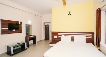 Blooming Star Room Type - A/C Deluxe Room