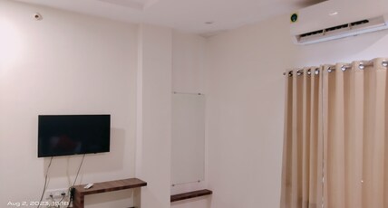 TRPOTELS Prince Mama Room Type - Deluxe Room