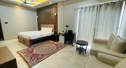 MAHARAJA HOTEL & BANQUET Room Type - MAHARAJA SUIT ROOM