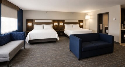 Holiday Inn Express Hotel & Suites Pierre-Fort Pierre Room Type - 2 King Bed Suite