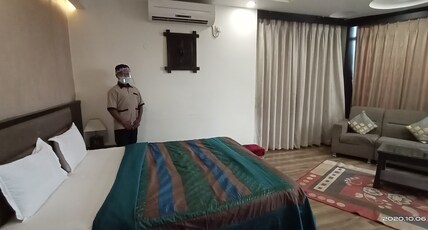 Hotel Pearl Regency Room Type - Suite with Couch