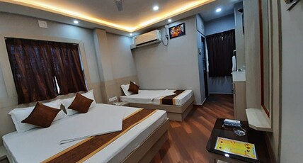 Light House Room Type - STANDARD TRIPLE BED AC