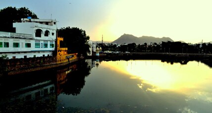 Devi Villa- Your Home on Lake Pichola Room Type - Deluxe Double Room With Balcony and Lake View