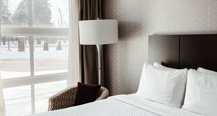 Crowne Plaza Chicago SW - Burr Ridge Room Type - 1 King Bed Standard Comm Access