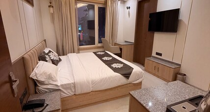 Rose Wood Hotel Room Type - Premium Deluxe Room