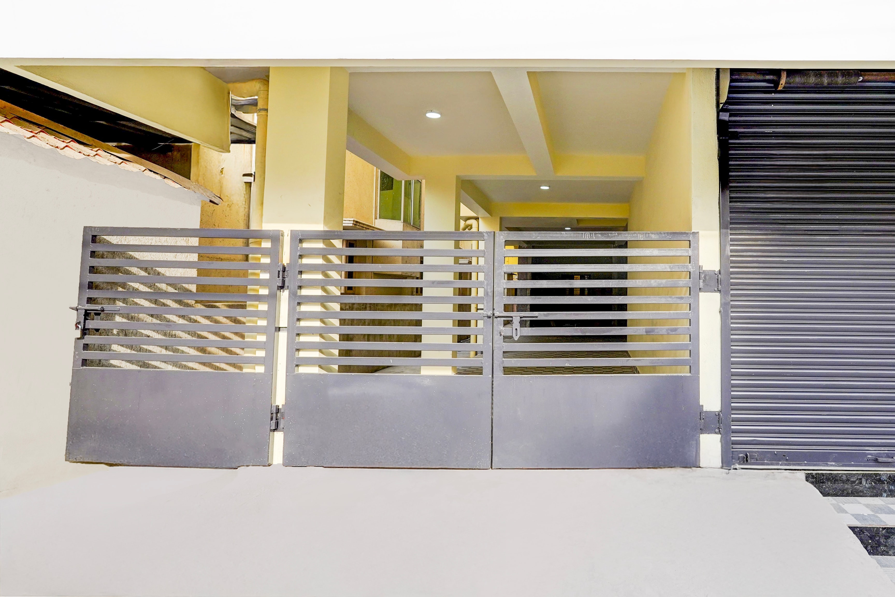 Hotel O Eswar Residency Avadi - Tap to explore photos