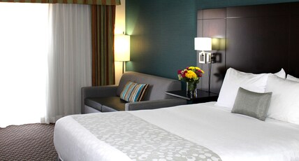 Best Western Plus La Mesa San Diego Room Type - Accessible - 1 King, Mobility Accessible, Bathtub, Non-Smoking, Full Breakfast Best Western Plus La Mesa San Diego Room Type - Accessible - 1 King, Mobility Accessible, Bathtub, Non-Smoking, Full Breakfast