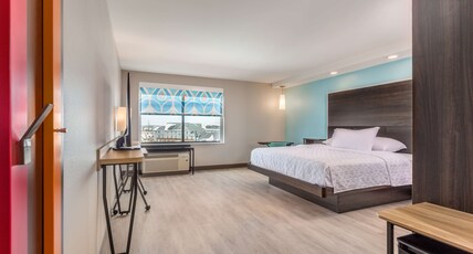 Tru by Hilton Madison West, WI Room Type - 1 KING ACC RM W BATHTUB