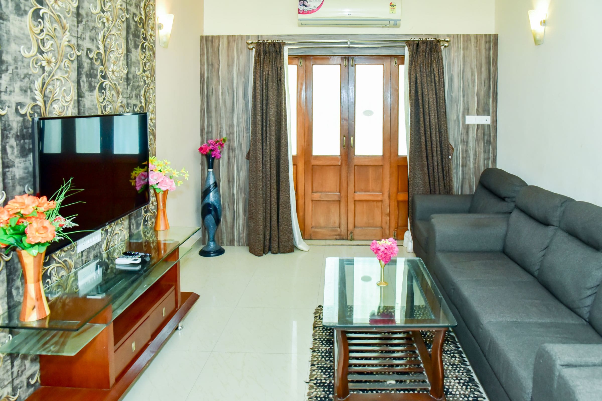 Zondela Inn Arpora Villas - Tap to explore photos