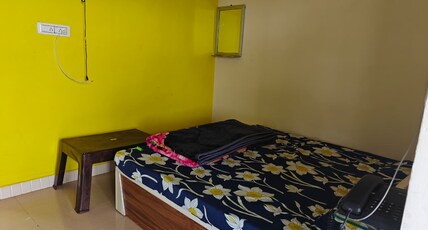 Hotel Shiv Palace Room Type - Standard AC Room