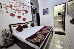 Cozy Private Nest Vasant Vihar with kitchen