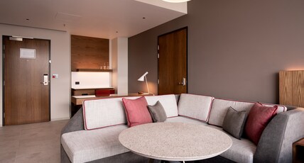 Crowne Plaza HOBART Room Type - 1 King Junior Suite Lounge Access