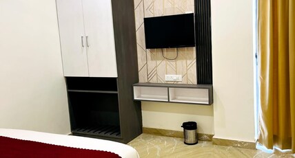 HOTEL ANAND INN Room Type - Royal Suite