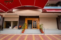 DHANANJAY PALACE