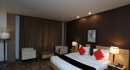 Hotel Centrum Room Type - Deluxe (3X)