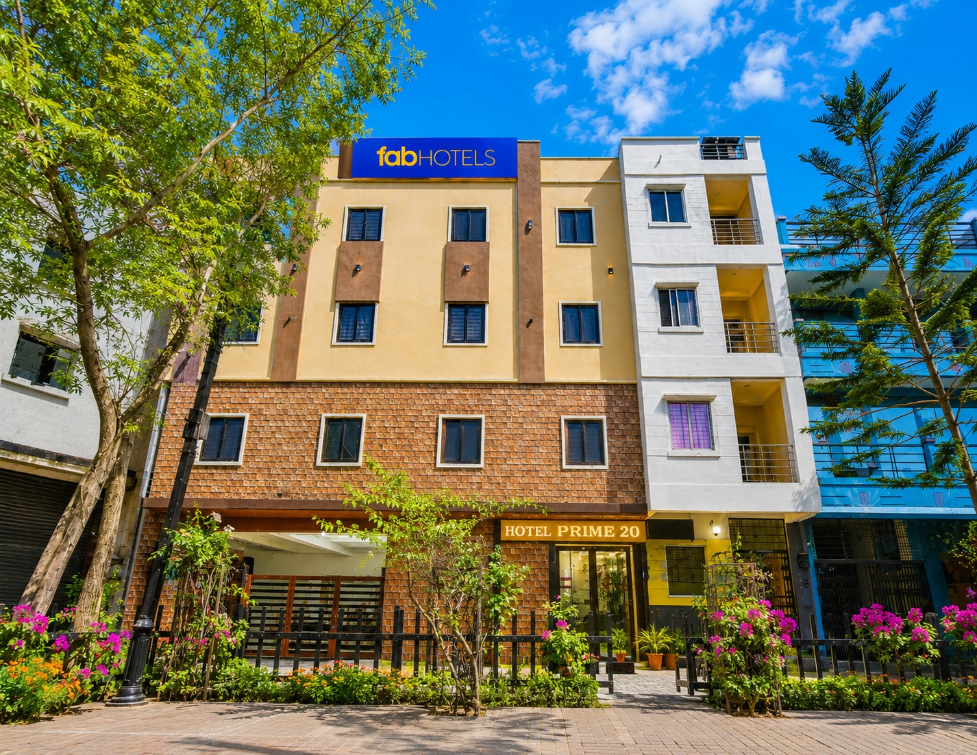 FabHotel Shaurya Palace, Pithampur - Tap to explore photos
