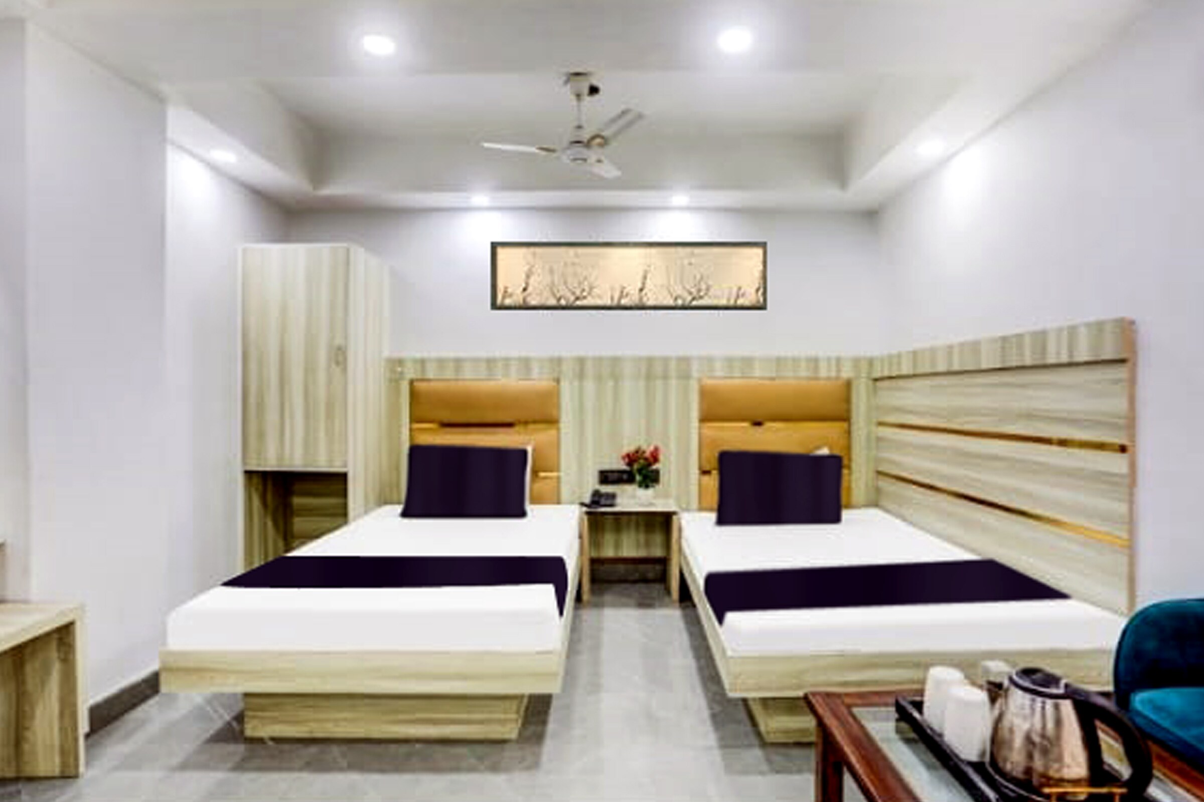 Hotel Swastik Palace Near New Delhi Railway Station - Tap to explore photos
