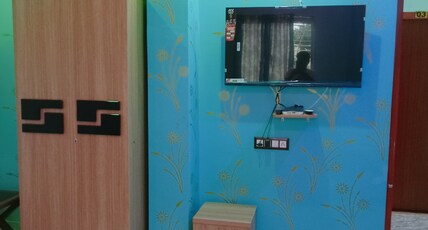 ROYAL VILLA GUEST HOUSE Room Type - NON AC ROOM