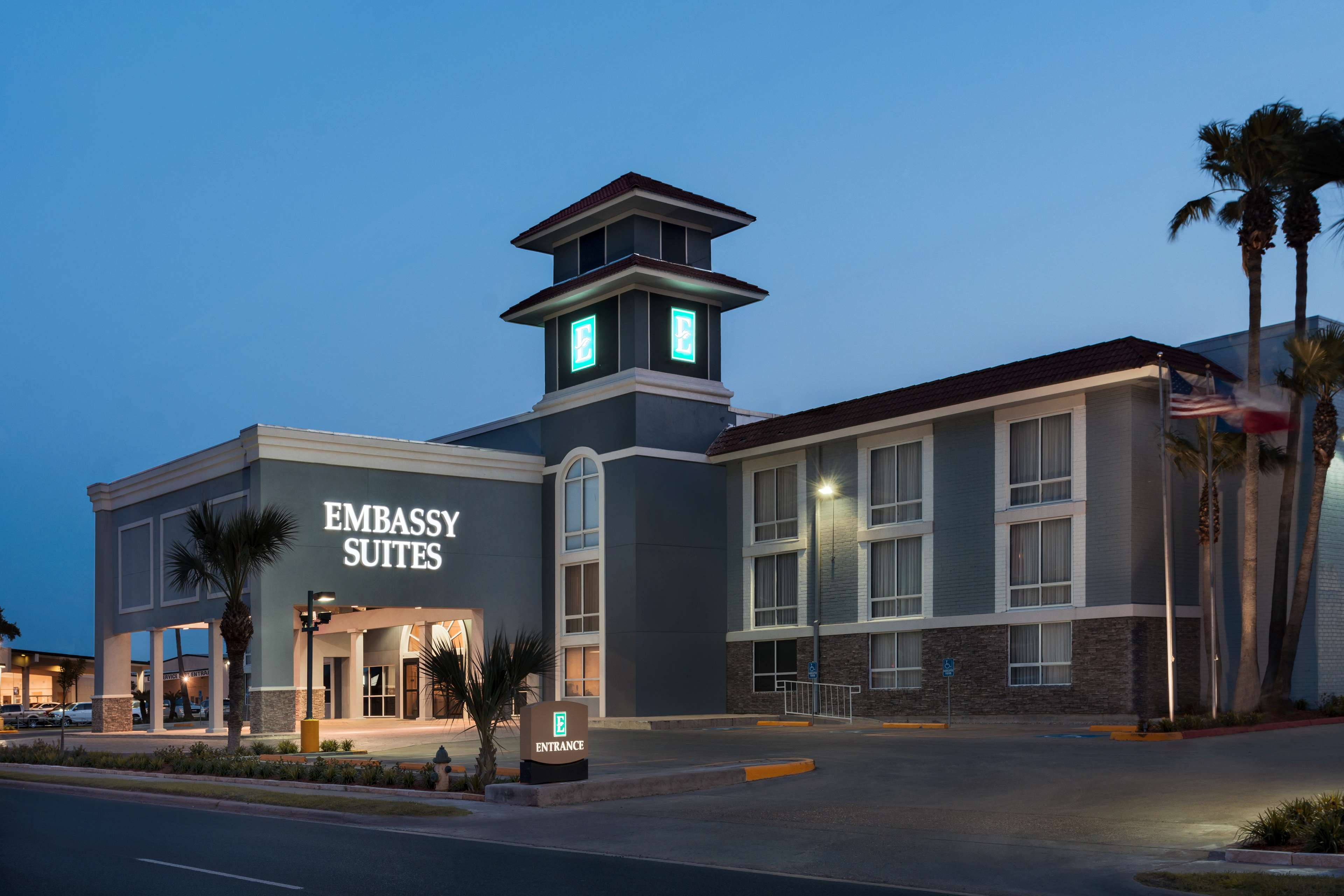 Embassy Suites Corpus Christi - Tap to explore photos