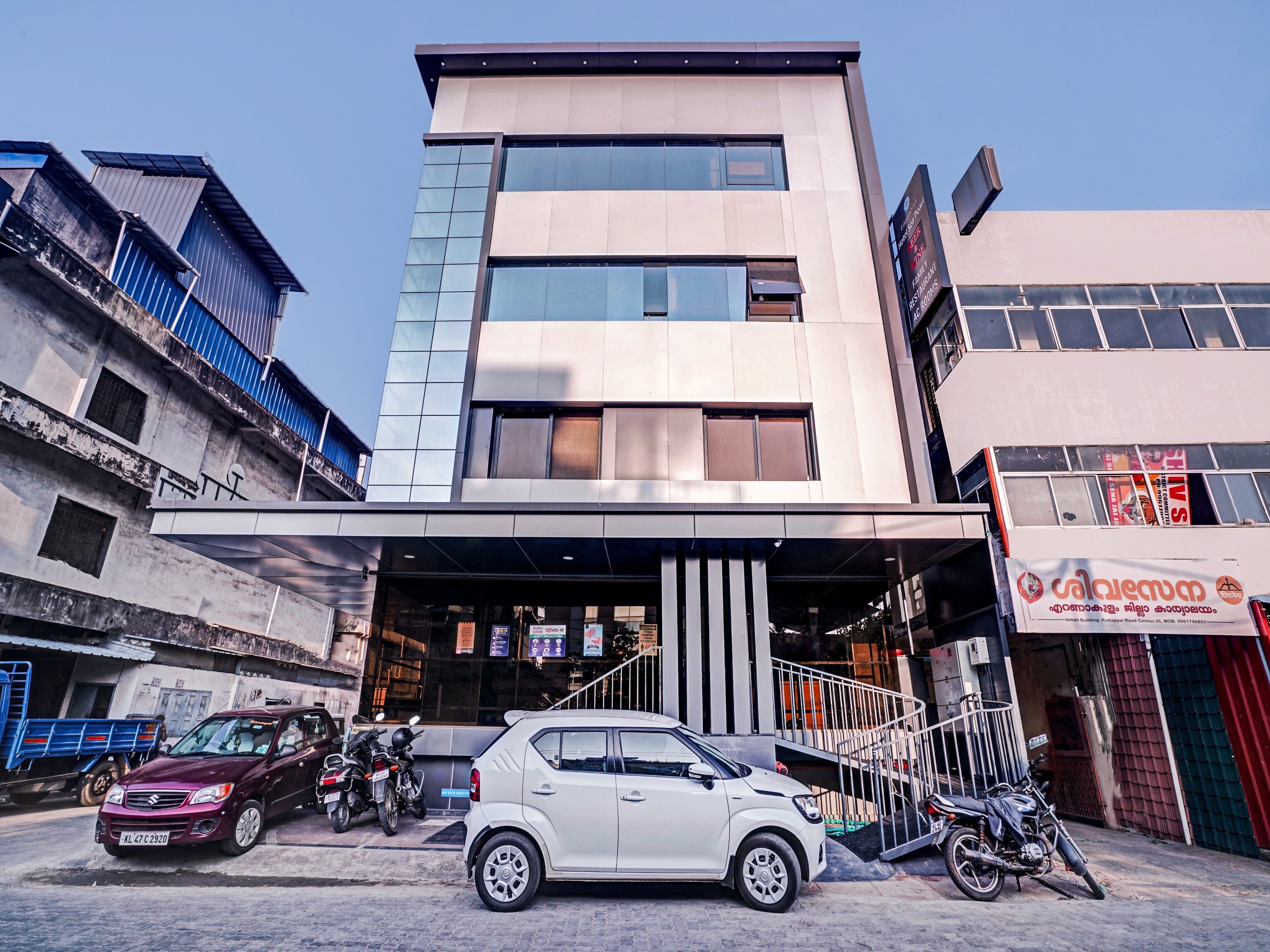 Townhouse Edasserys Sea Pearl - Tap to explore photos