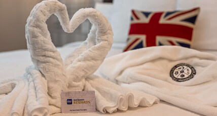 Best Western Plus Cameron's Inn Room Type - Accessible - Suite King Bed, Mobility Accessible, Roll In Shower, Fireplace, Non-Smoking, Full Break