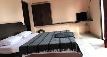 Anamalais hotels Room Type - Deluxe Non AC