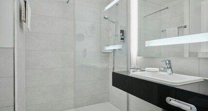 Leonardo Hotel Munich Arabellapark Room Type - Deluxe Room
