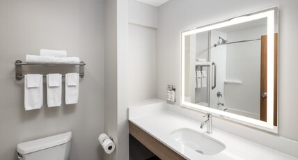 Holiday Inn Express Hotel & Suites NORTH SEQUIM, an IHG Hotel Room Type - 1 Bedroom Suite 2 Queen