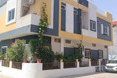 Shivaksh rental flats and rooms, Bhawani Mandi