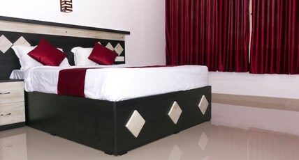 CLOUD FOSTER Room Type - CLASSIC DELUXE ROOM
