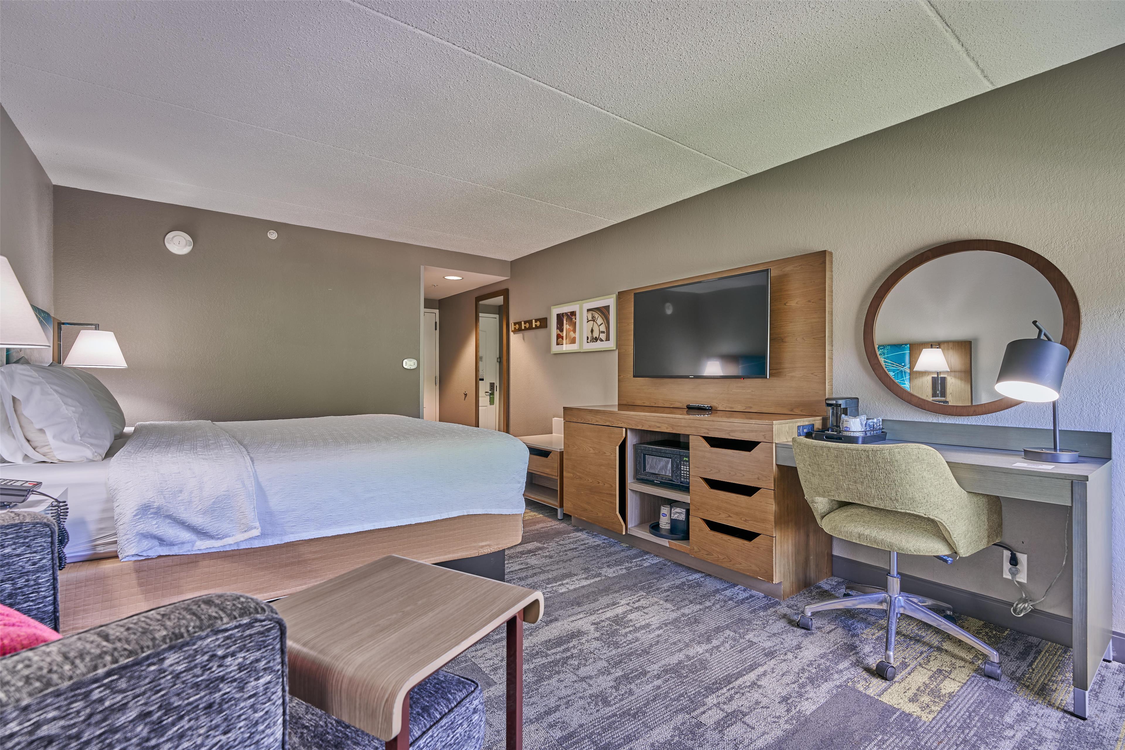 Hampton Inn Flemington - Tap to explore photos
