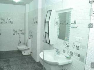 Hotel Golden Inn - Tap to explore photos