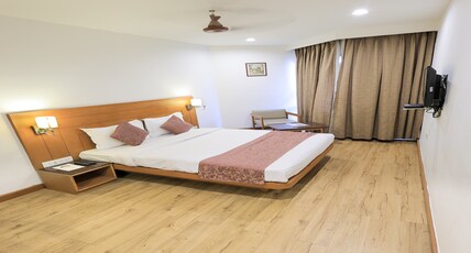 Palette Hotel Surya by CheckIn, Vadodara Room Type - Deluxe