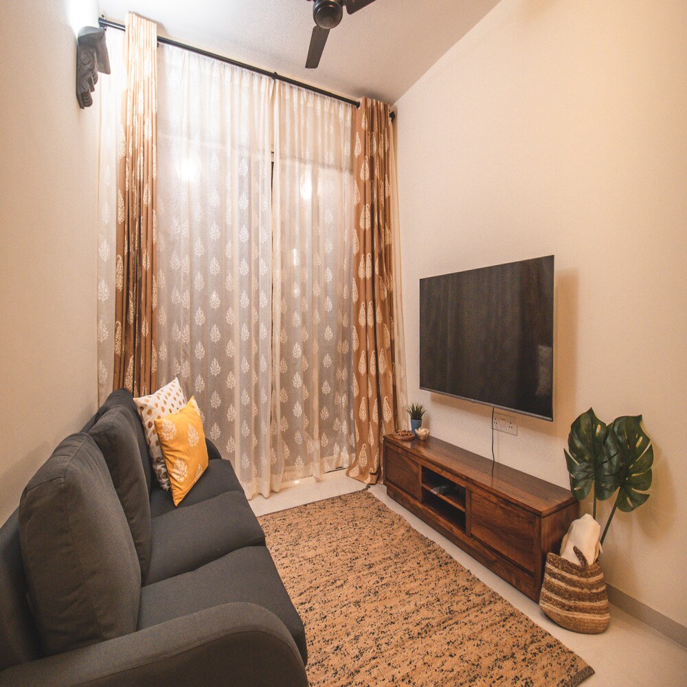 The Four Posters - Cozy 2bhk with vintage beds - Tap to explore photos