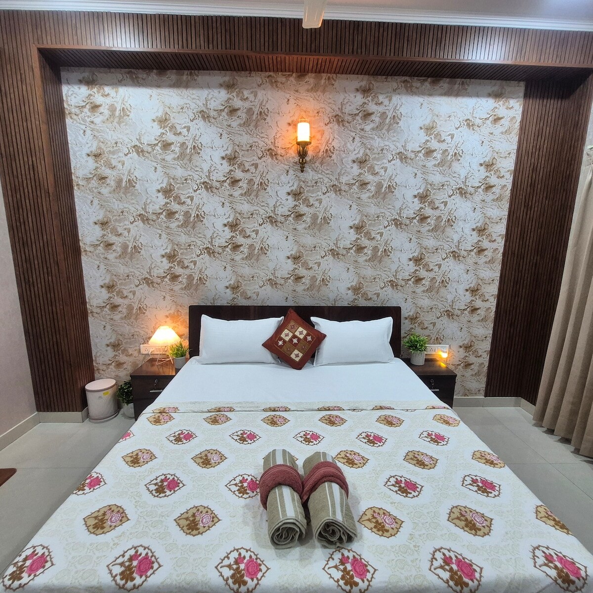 Private 1 bhk flat | 2km from Airport | Peaceful - Tap to explore photos